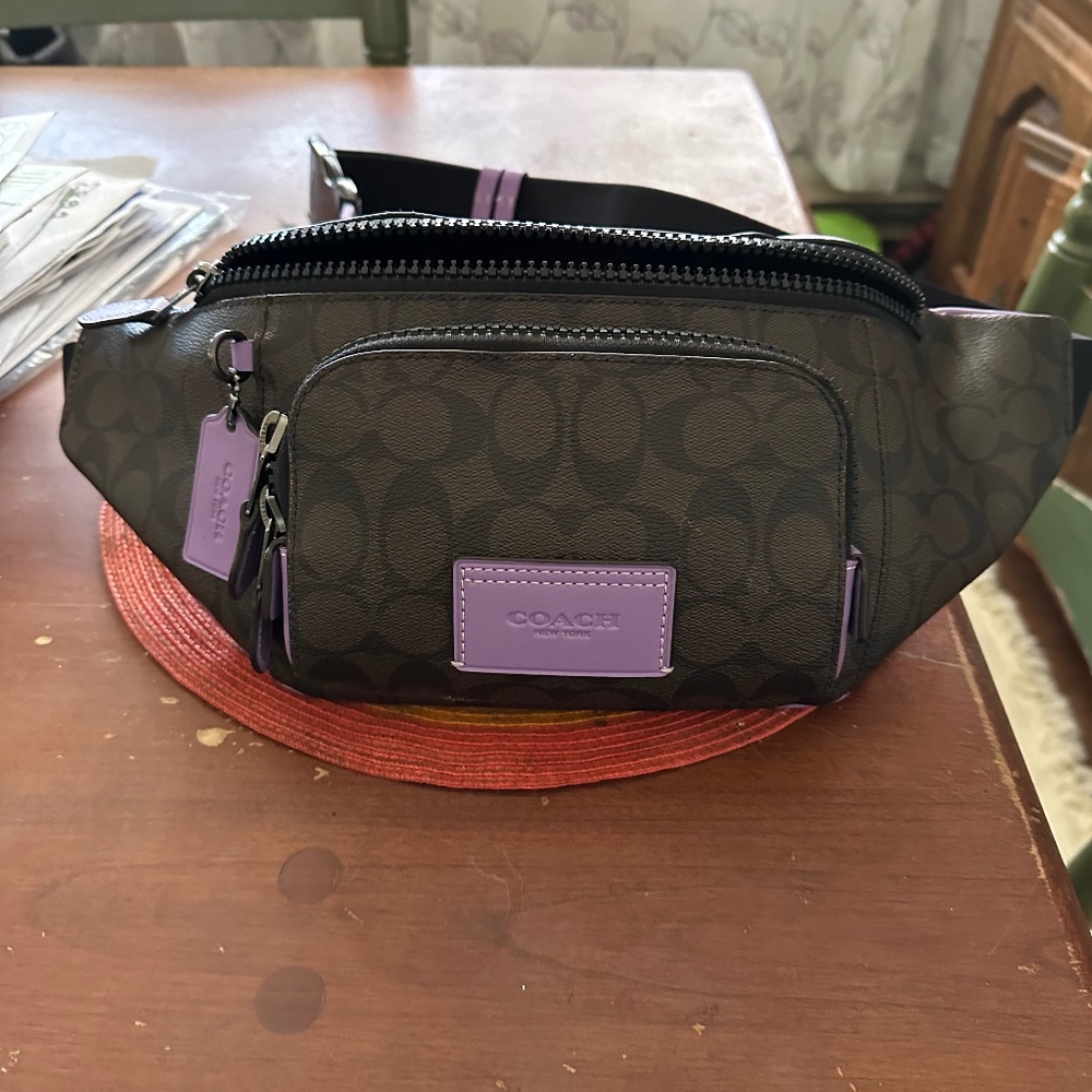 Coach sling back Fanny pack